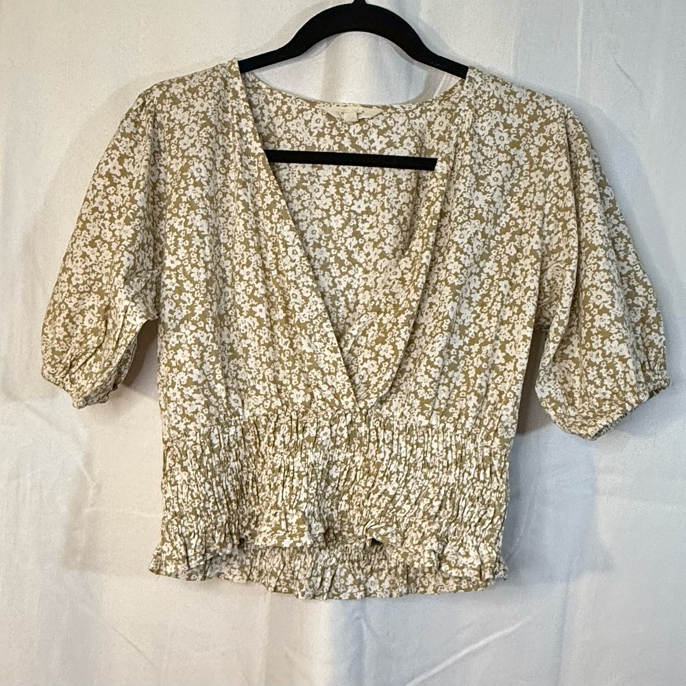 Elegant Floral V-Neck Blouse - Cream